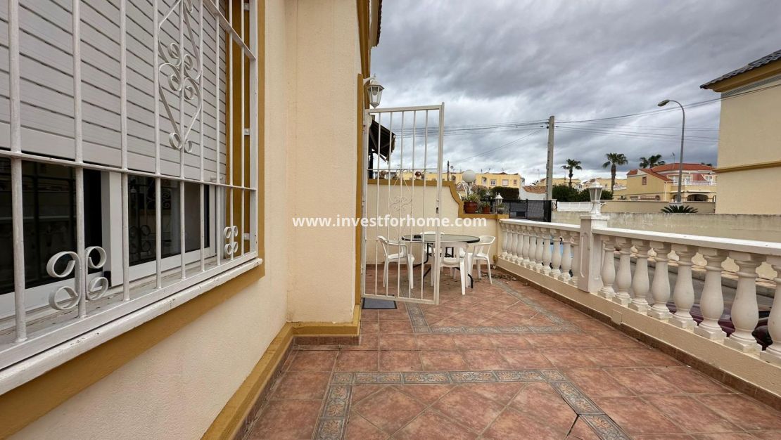 Sale - Bungalow - Orihuela Costa - Los Almendros-la Florida