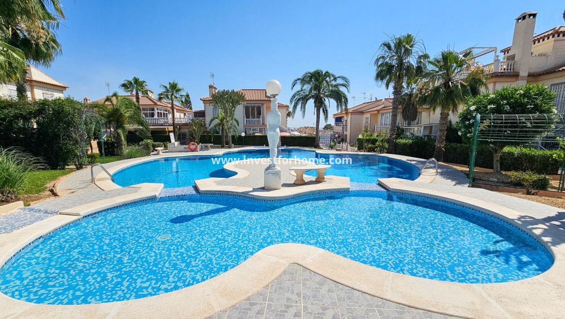 Sale - Bungalow - Orihuela Costa - Los Altos