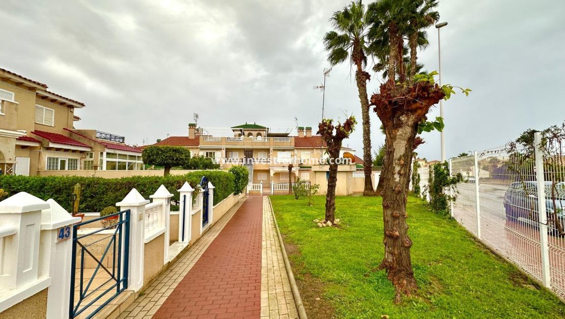 Sale - Bungalow - Orihuela Costa - Playa Flamenca