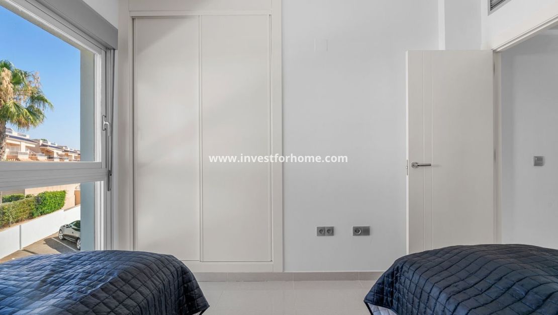 Sale - Bungalow - Orihuela Costa - Punta Prima