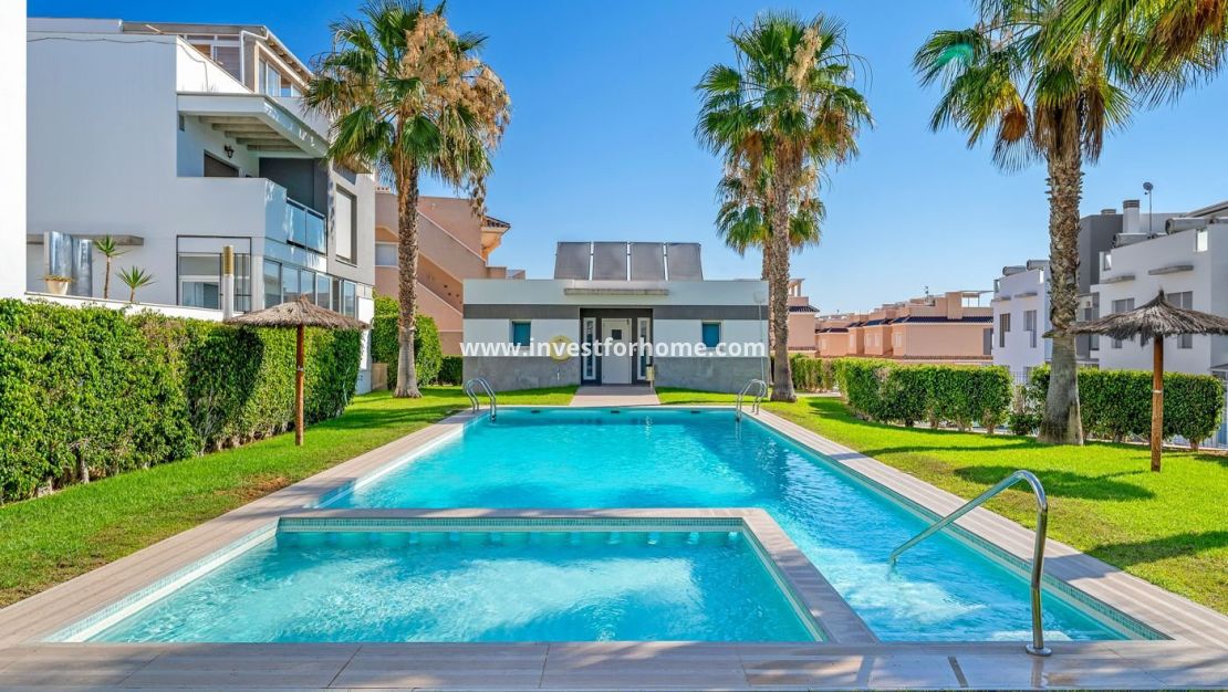 Sale - Bungalow - Orihuela Costa - Punta Prima