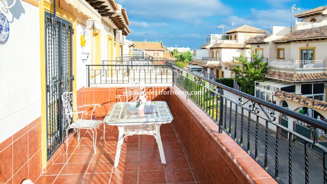 Sale - Bungalow - Orihuela Costa - Punta Prima