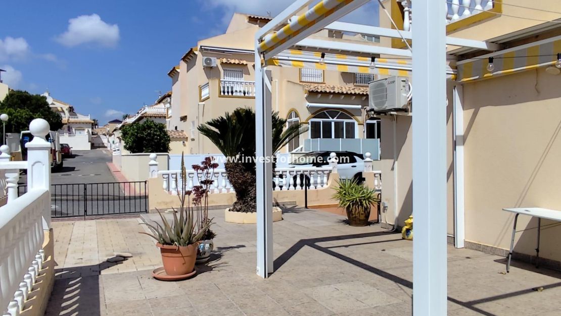 Sale - Bungalow - Orihuela Costa - Urbanización Perla Del Mar