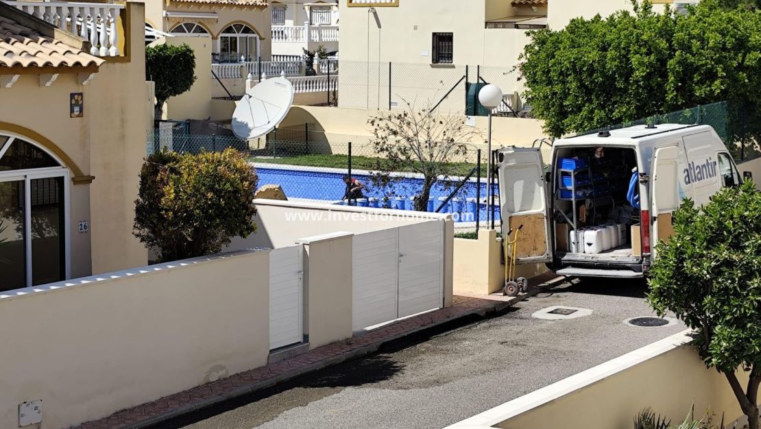 Sale - Bungalow - Orihuela Costa - Urbanización Perla Del Mar