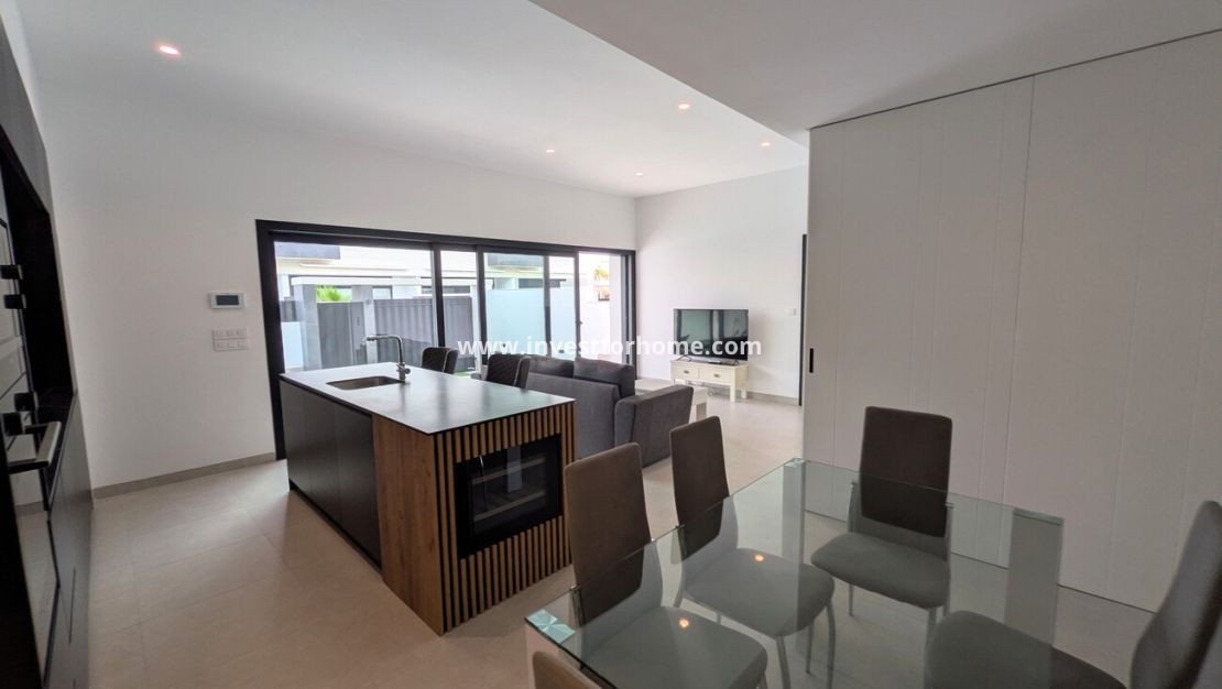 Sale - Bungalow - Pilar de la Horadada - Costa Blanca