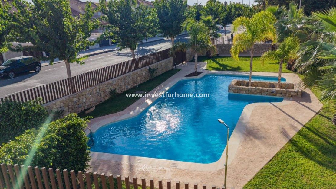 Sale - Bungalow - Pilar de la Horadada - La Torre de La Horadada