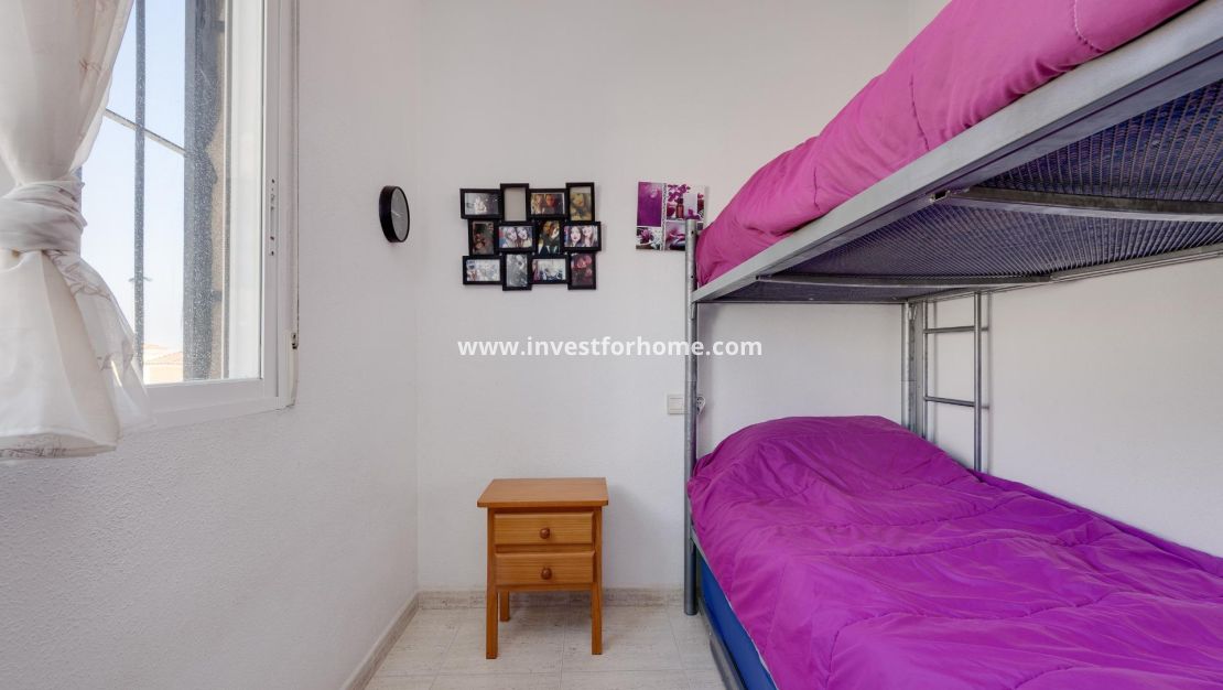 Sale - Bungalow - Torrevieja - aguas nuevas