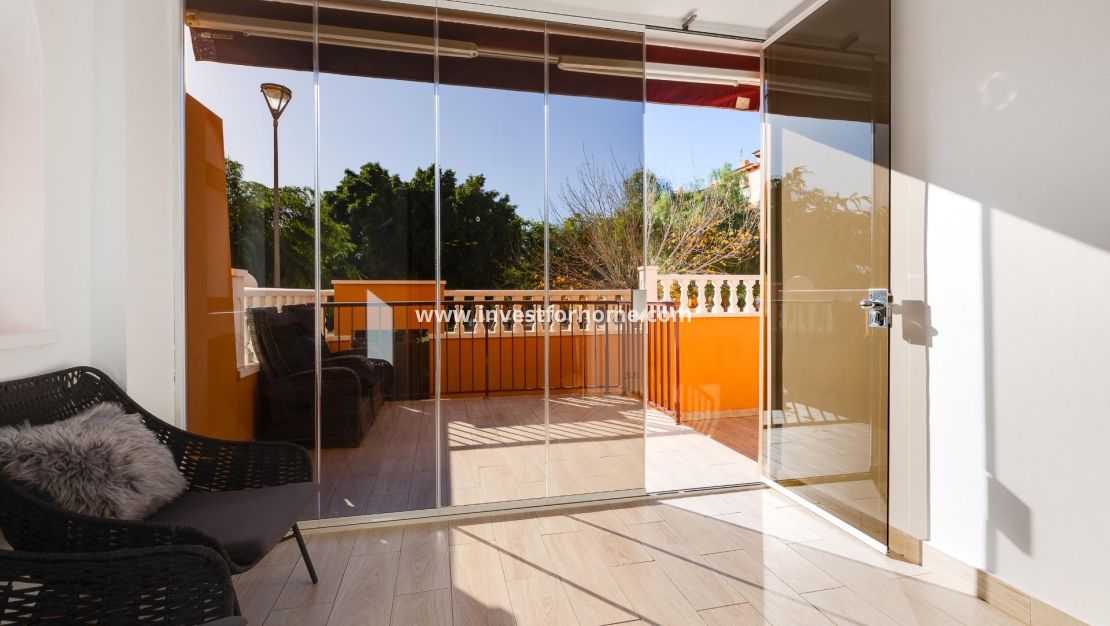 Sale - Bungalow - Torrevieja - aguas nuevas