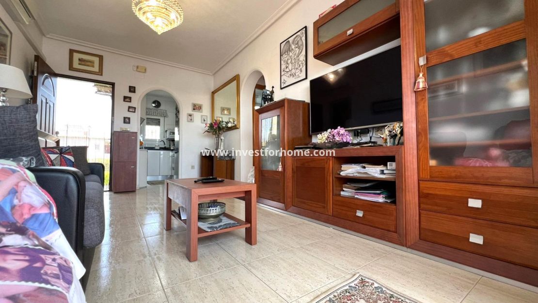 Sale - Bungalow - Torrevieja - aguas nuevas