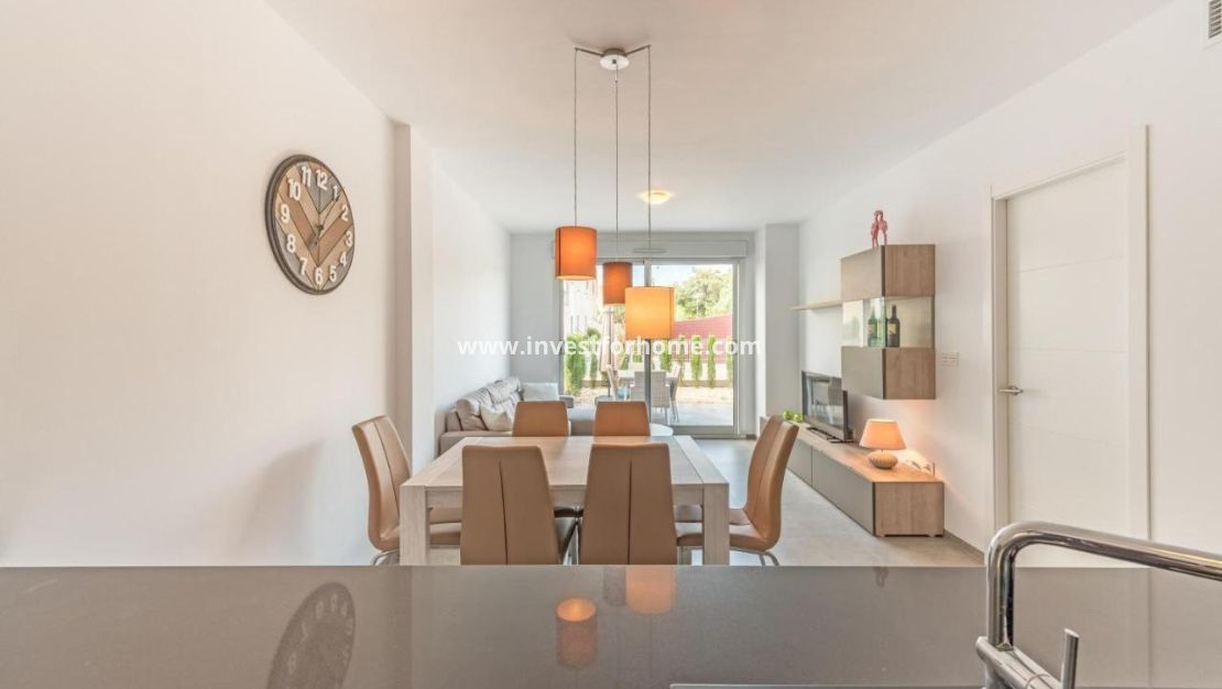 Sale - Bungalow - Torrevieja - Auguas Neuvas