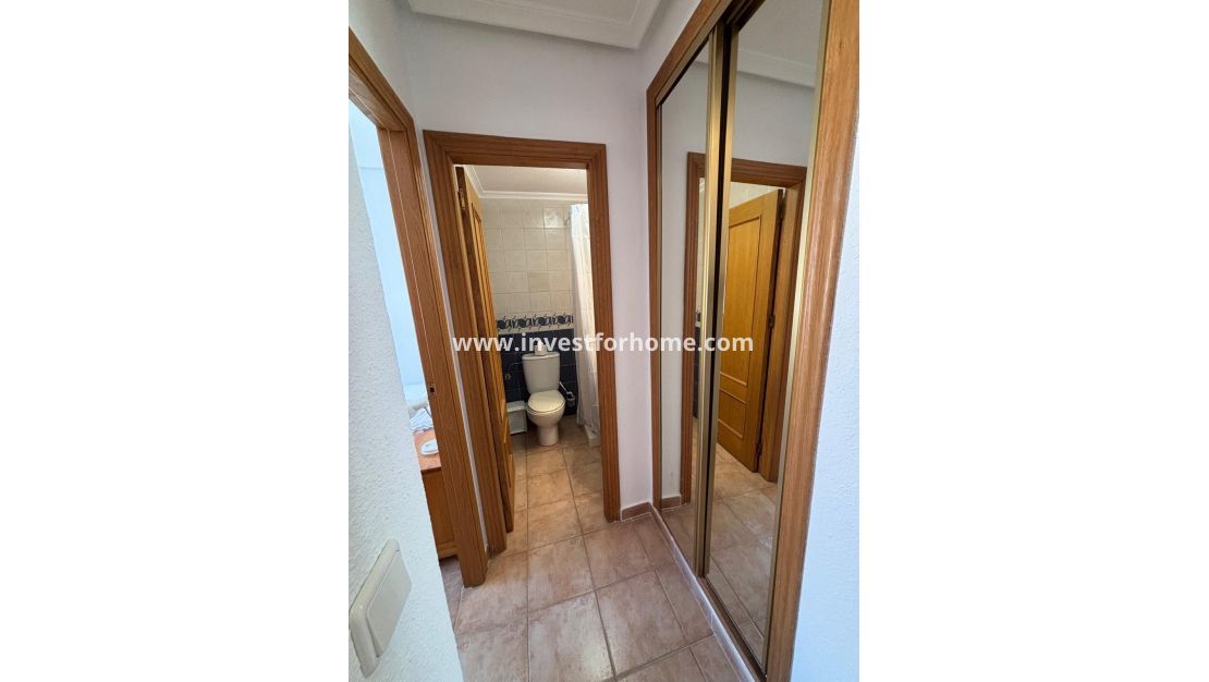 Sale - Bungalow - Torrevieja - Centro