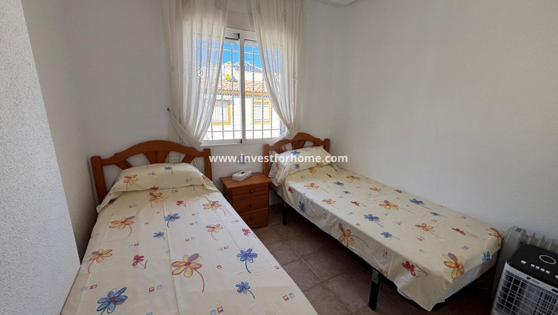 Sale - Bungalow - Torrevieja - Centro