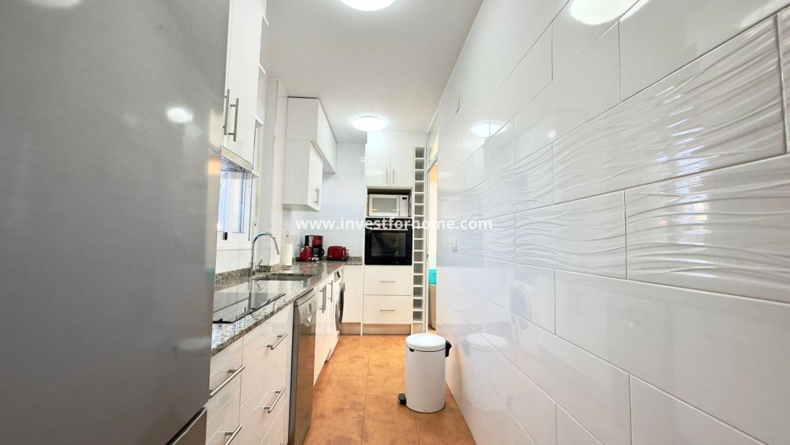 Sale - Bungalow - Torrevieja - Centro