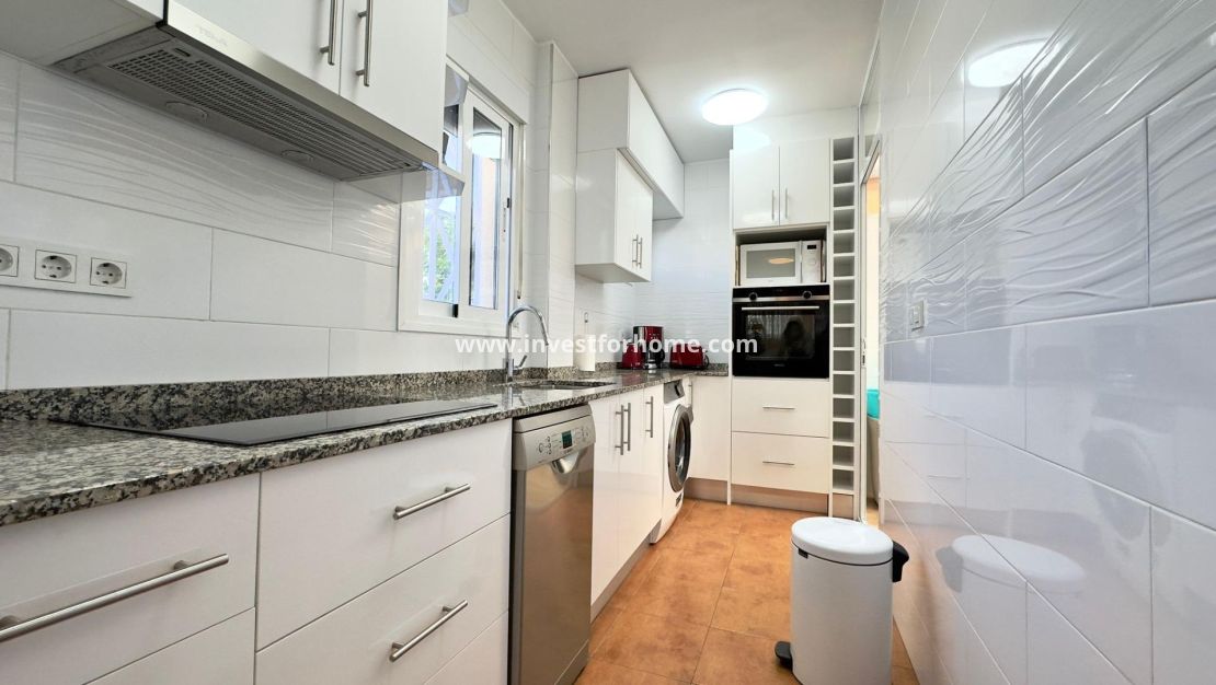 Sale - Bungalow - Torrevieja - Centro