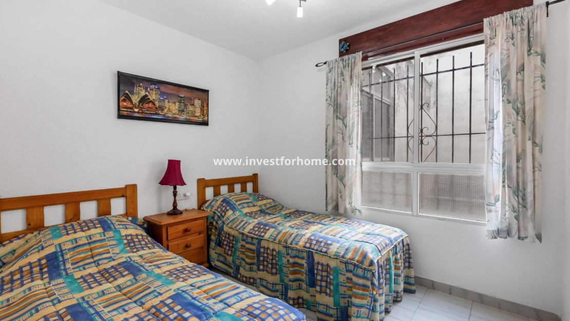 Sale - Bungalow - Torrevieja - Centro