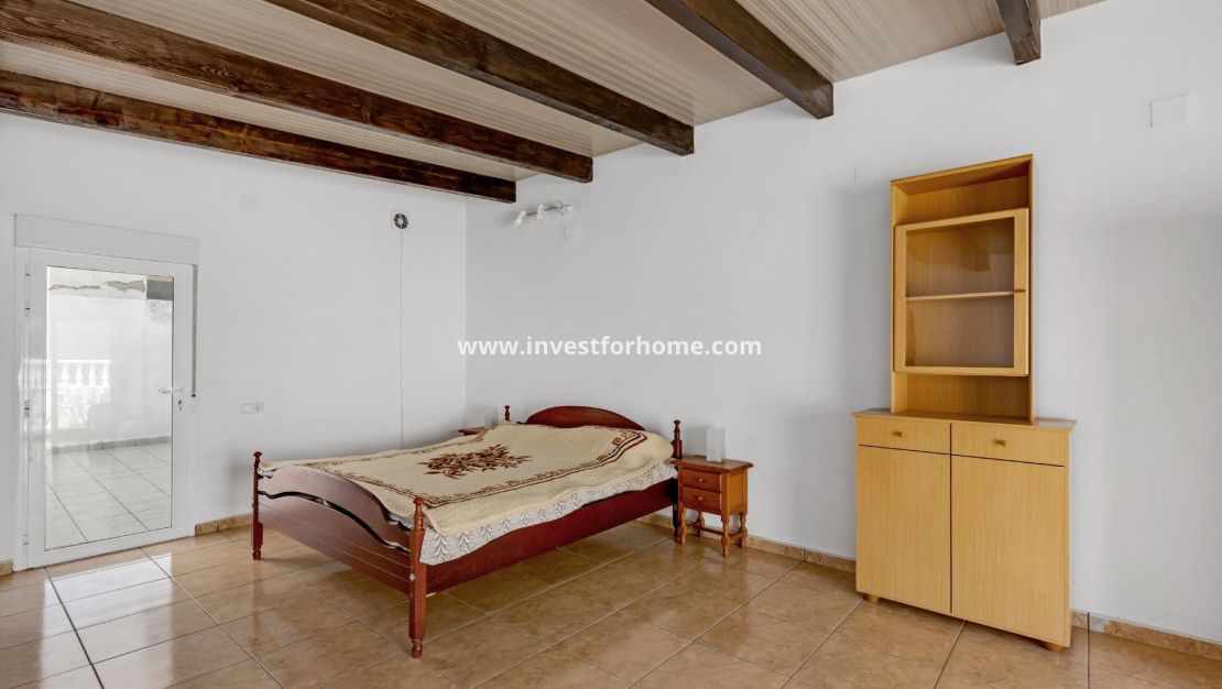 Sale - Bungalow - Torrevieja - Centro