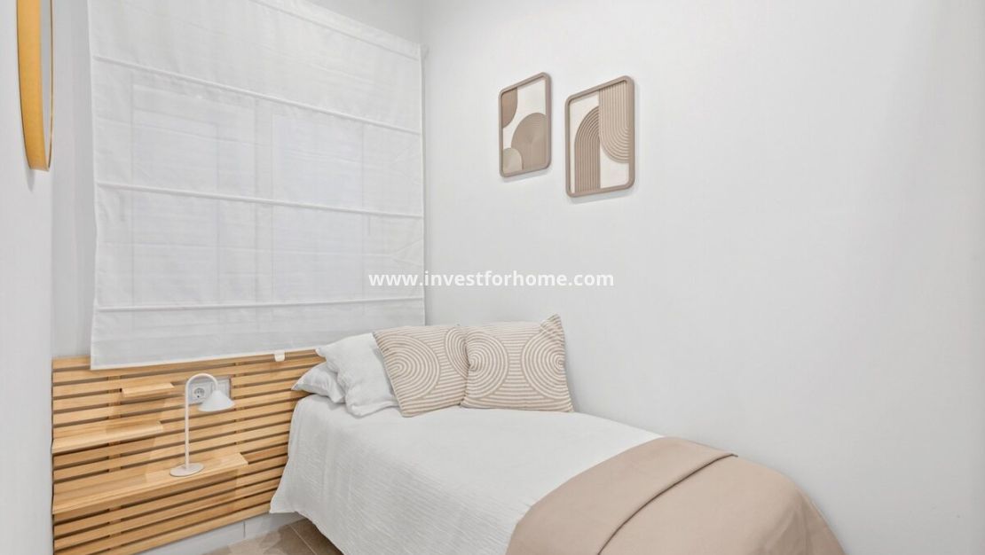 Sale - Bungalow - Torrevieja - Costa Blanca