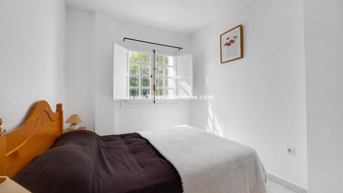 Sale - Bungalow - Torrevieja - Costa Blanca