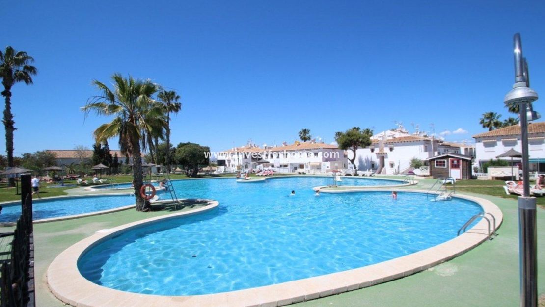 Sale - Bungalow - Torrevieja - Costa Blanca