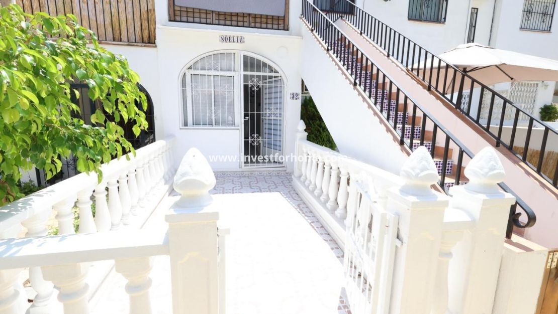 Sale - Bungalow - Torrevieja - Costa Blanca