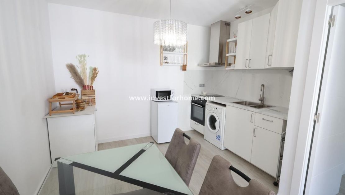 Sale - Bungalow - Torrevieja - Costa Blanca