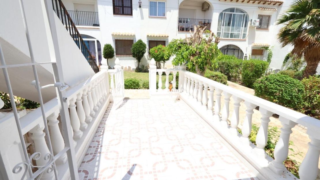Sale - Bungalow - Torrevieja - Costa Blanca