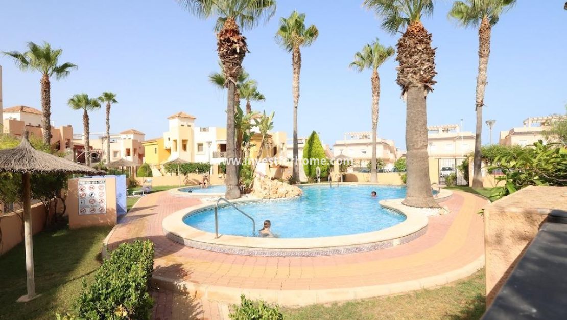 Sale - Bungalow - Torrevieja - Costa Blanca