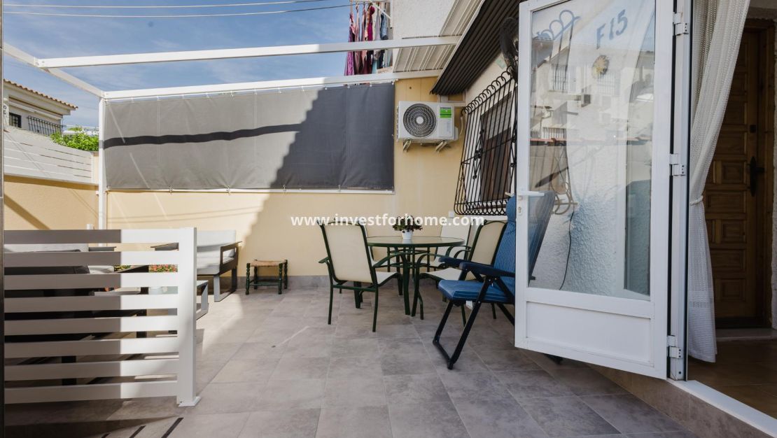 Sale - Bungalow - Torrevieja - El Acequión - Los Náufragos