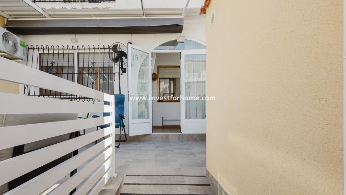 Sale - Bungalow - Torrevieja - El Acequión - Los Náufragos