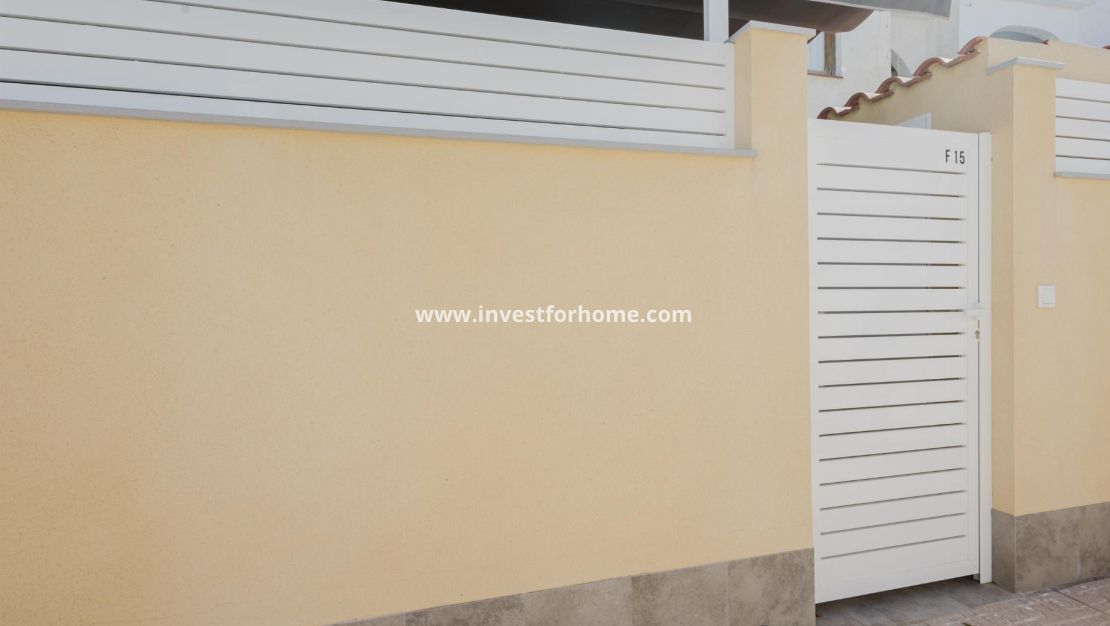 Sale - Bungalow - Torrevieja - El Acequión - Los Náufragos