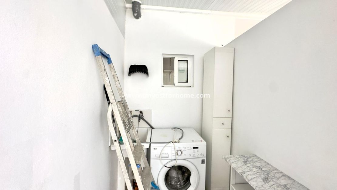 Sale - Bungalow - Torrevieja - El Limonar