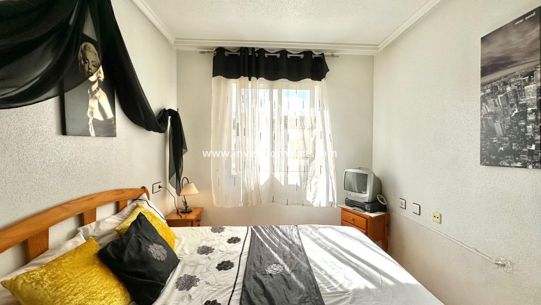 Sale - Bungalow - Torrevieja - El Limonar