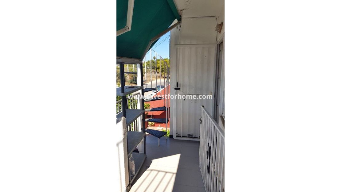 Sale - Bungalow - Torrevieja - La Siesta-El Chaparral