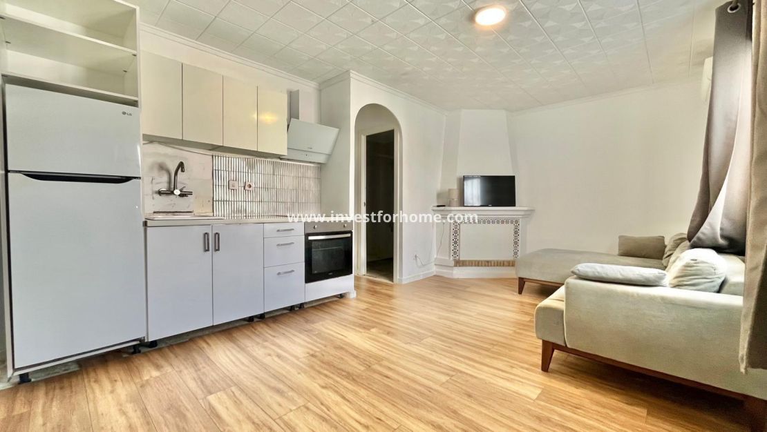 Sale - Bungalow - Torrevieja - La Siesta - El Salado - Torreta