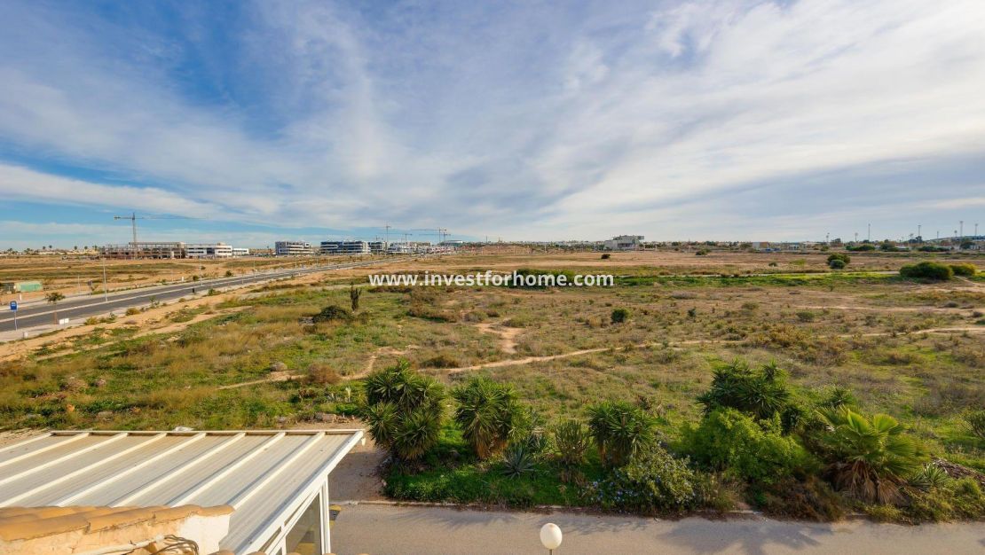 Sale - Bungalow - Torrevieja - La Siesta - El Salado - Torreta
