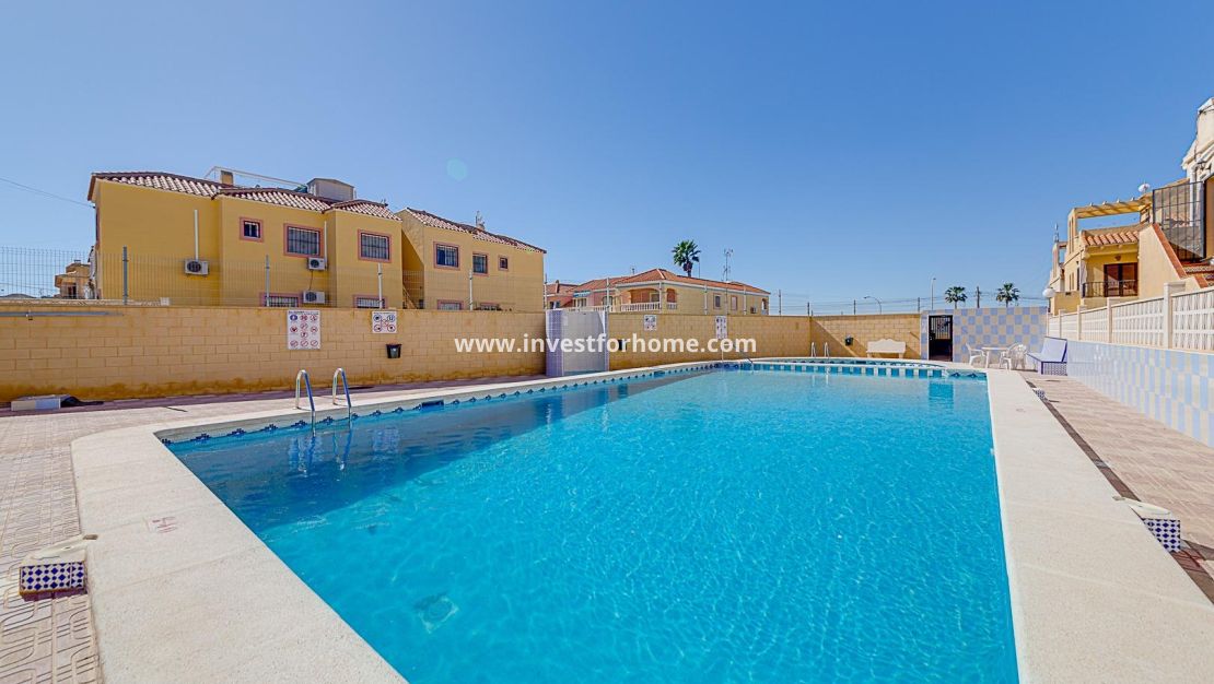 Sale - Bungalow - Torrevieja - La Siesta - El Salado - Torreta