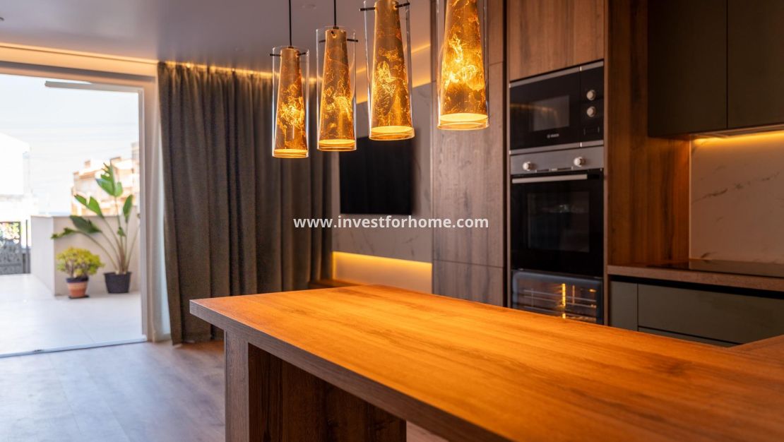 Sale - Bungalow - Torrevieja - La Veleta