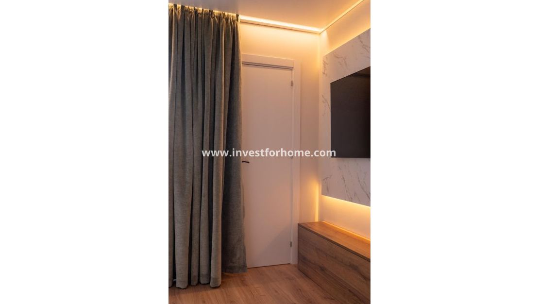Sale - Bungalow - Torrevieja - La Veleta