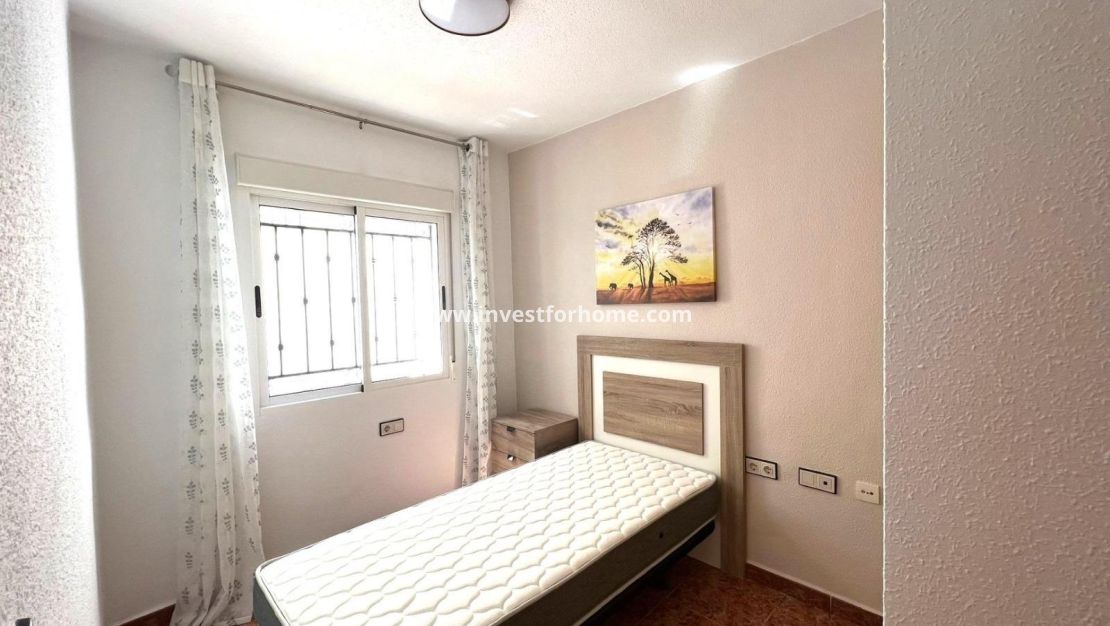 Sale - Bungalow - Torrevieja - Los Balcones - Los Altos Del Edén