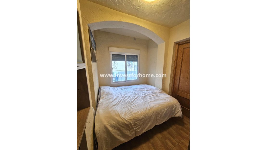 Sale - Bungalow - Torrevieja - Los Balcones