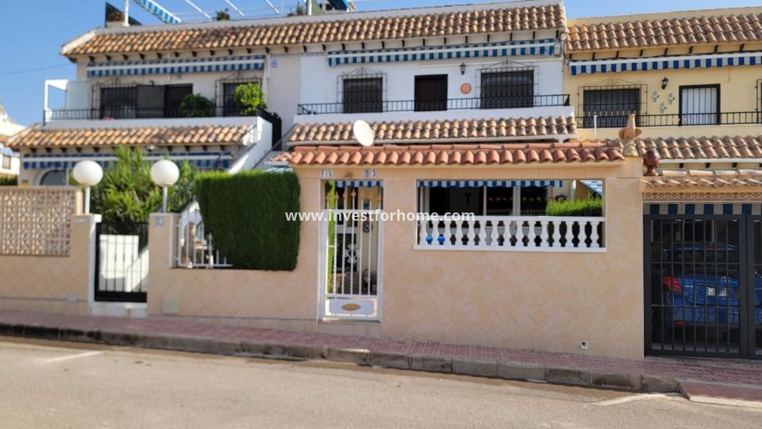 Sale - Bungalow - Torrevieja - Nueva Torrevieja - Aguas Nuevas