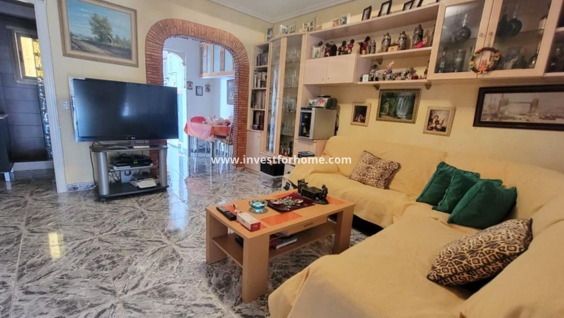 Sale - Bungalow - Torrevieja - Nueva Torrevieja - Aguas Nuevas