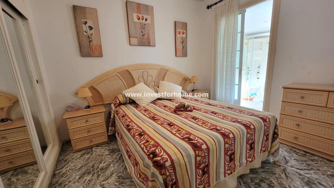 Sale - Bungalow - Torrevieja - Nueva Torrevieja - Aguas Nuevas