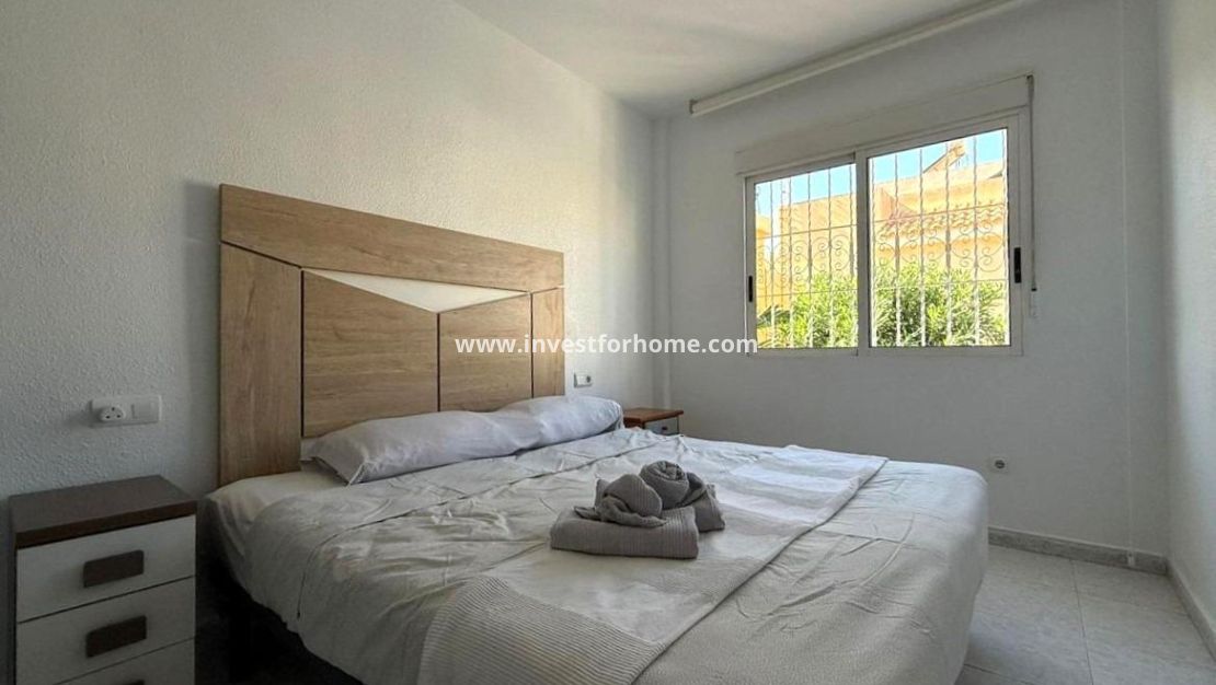 Sale - Bungalow - Torrevieja - Nueva Torrevieja - Aguas Nuevas