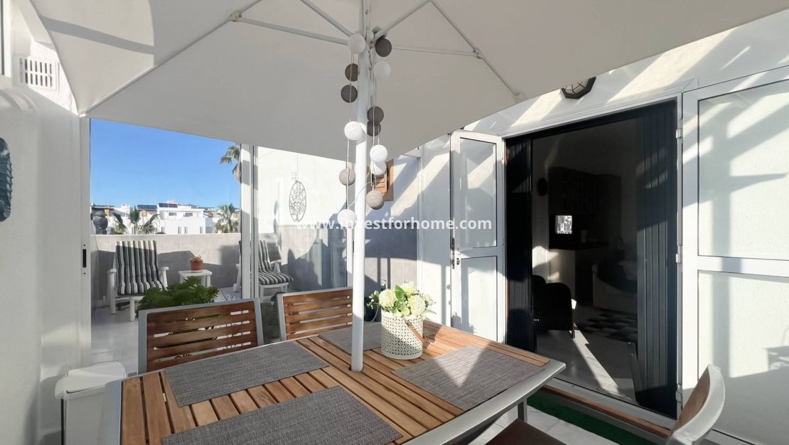 Sale - Bungalow - Torrevieja - Nueva Torrevieja - Aguas Nuevas