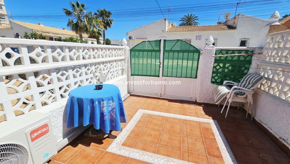 Sale - Bungalow - Torrevieja - Nueva Torrevieja - Aguas Nuevas