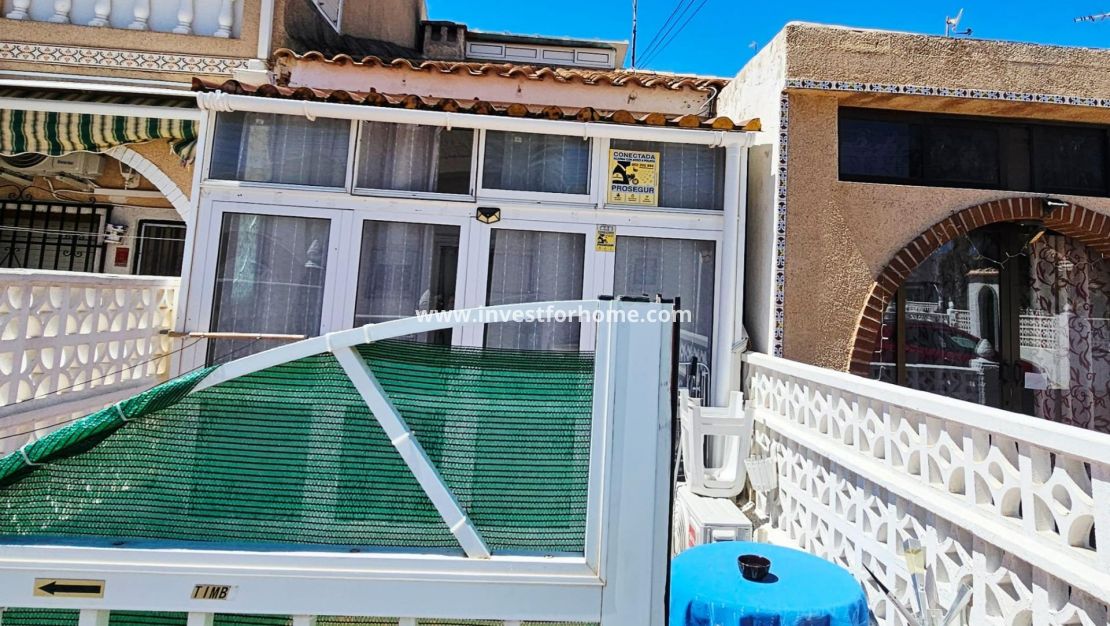 Sale - Bungalow - Torrevieja - Nueva Torrevieja - Aguas Nuevas