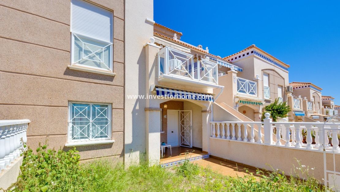 Sale - Bungalow - Torrevieja - Nueva Torrevieja - Aguas Nuevas