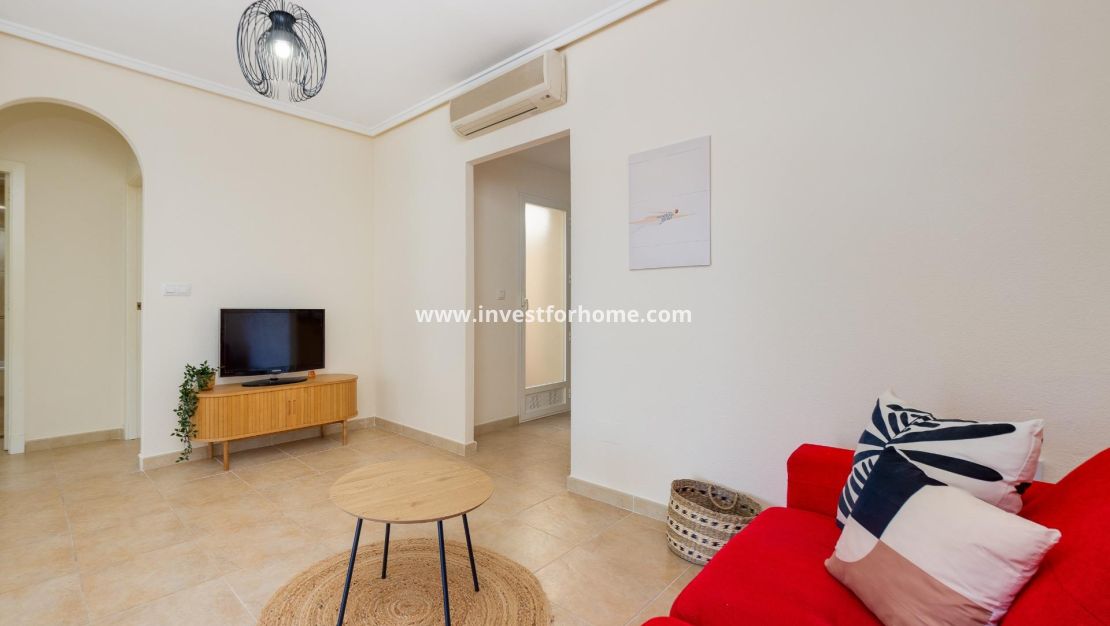 Sale - Bungalow - Torrevieja - Nueva Torrevieja - Aguas Nuevas