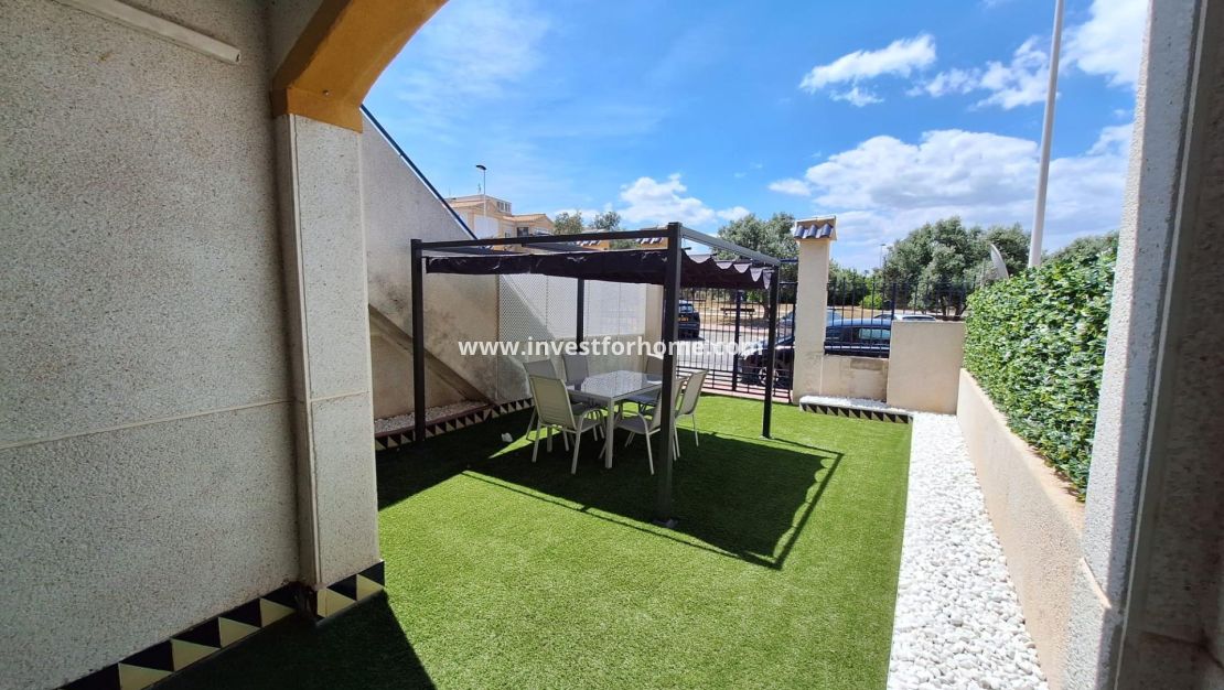 Sale - Bungalow - Torrevieja - Nueva Torrevieja - Aguas Nuevas